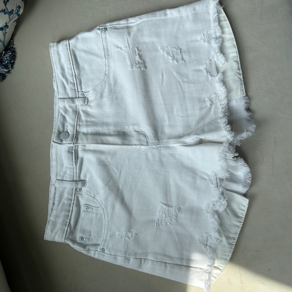 Tractr white distressed jean shorts in girls size 16